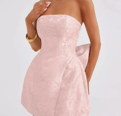 120375b9-2790-4cb1-bce0-88f17c291fd5-Max