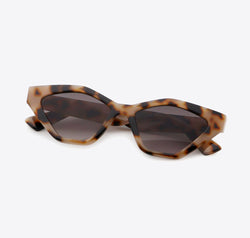 5f6760df67094f859e01a7f6f812feef-Max