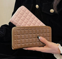 62e4c47e-c637-4b08-98e6-f122ae553604-Max