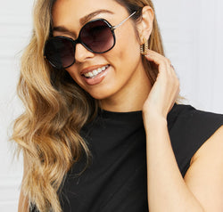 6542d9d3b5d04054be659af88a10bb1a-Max