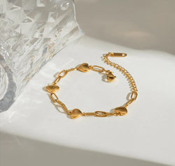 66dc3204-7595-4079-b4e0-520c7d2c0f8d-Max