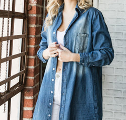 Veveret Pocketed Button Up Washed Denim Shirt