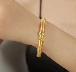 7e594e32-2bdd-4b26-ac27-a3f4d2286ceb-Max