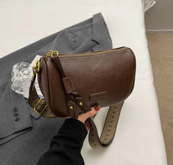 b2600ee0-8102-40e7-a125-39fbbe090411-Max