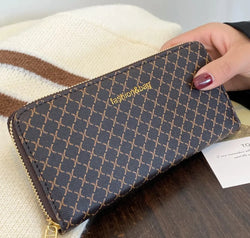 b408a61f-9927-4f8d-a24f-58312a4a4c60-Max