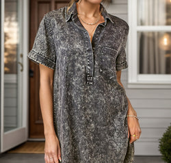 Pocketed Collared Neck Short Sleeve Denim Dress