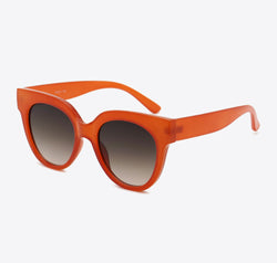 ffc6357d3a1a4b4cb3936bf3c7675769-Max