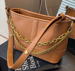 14f21f5dd6214bcca24814f16203dcea-Max