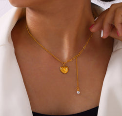 Titanium Steel Imitation Pearl Heart Pendant Necklace