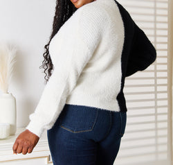 Woven Right Contrast Button-Front V-Neck Cardigan