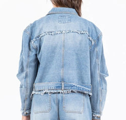 3b5f86be-2b0b-4fb4-99f8-ac7063d1855e-Max