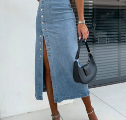 574c8a71-acda-42b5-a644-0c24f12fca75-Max