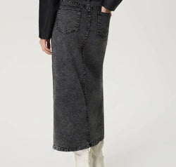 5ddc84cc-2ff7-461a-8334-fa1dbc485fe5-Max