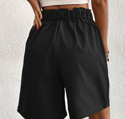 Pocketed Half Elastic Waist Shorts