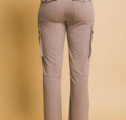 64acbbee-cb1f-48f1-9311-a75131734750-Max