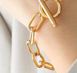 Zircon Titanium Steel Closure Bracelet