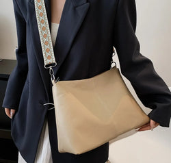 7074e68b-13cf-4221-8bf6-718e815b08e6-Max