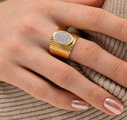 73c04329e8d24f4981200e857b56b8f4-Max