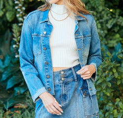 Veveret Button Up Raw Hem Denim Jacket