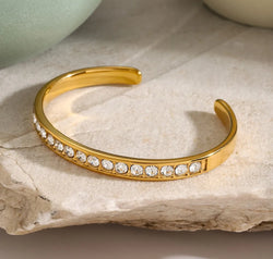 9ec30941-5498-41fb-9bbb-657cd22a7f51-Max