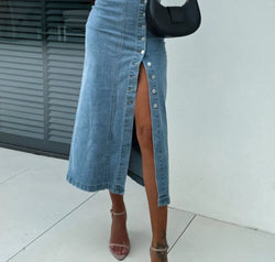 a9f47413-ae71-44de-ba1e-b638184f93f8-Max