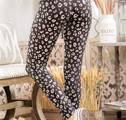 Heimish Full Size Leopard High Waist Leggings