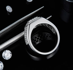 aeffe766564440f7af7d30b18097f3ef-Max