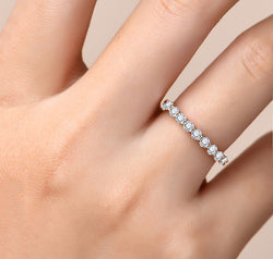 c829b59e277a4248b0606a2d4c7ed65f-Max