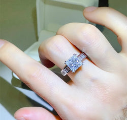 ca6c51c4-64a3-4cd2-8166-ac54a6b891da-Max